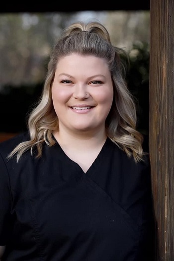 maggie-severt-smiles maggie administrative assistant